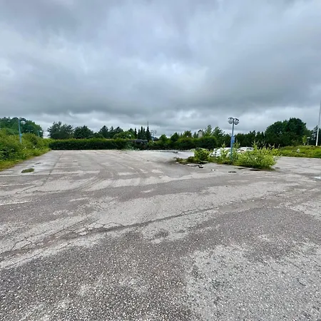 Fox Center Matkaparkki Only Parking Slot * Järvenpää